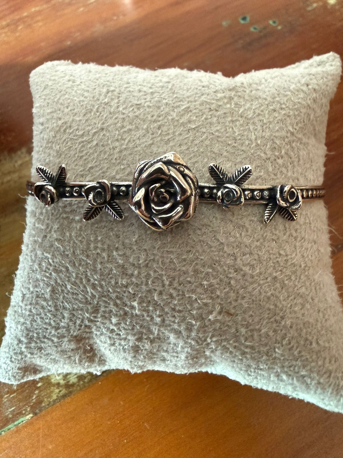 Bracelete Rosas Envelhecida