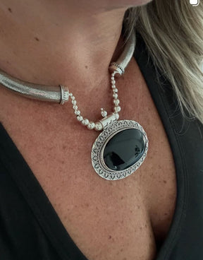 Colar Indiano com Pedra Ônix